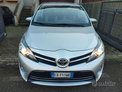Grigio Usata 2015 Toyota Verso Monovolume | 6300 € (Buon prezzo)