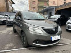 Grigio scuro Usata 2024 Lancia Ypsilon Gold Due volumi | 13.390 € (Buon prezzo)