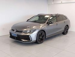 Grigio Usata 2024 VW Passat R-line Station wagon | 42.900 € (Molto cara)