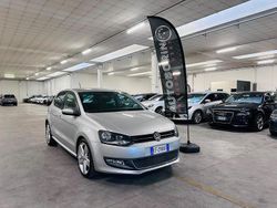Argento Usata 2011 VW Polo Highline Tre volumi | 7900 € (Buon prezzo)