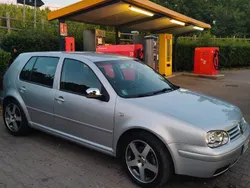 Usata 2001 VW Golf IV Tre volumi | 3700 € (Ottimo prezzo)