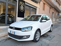 Bianco Usata 2011 VW Polo Comfortline Tre volumi | 6500 € (Buon prezzo)