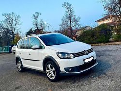 Bianco Usata 2014 VW Touran Highline Monovolume | 9200 € (Buon prezzo)
