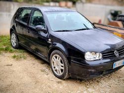 Usata 2002 VW Golf IV | 800 €