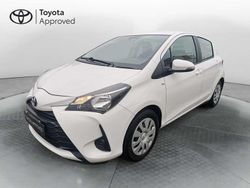 Bianco Usata 2017 Toyota Yaris Cool Tre volumi | 9500 € (Buon prezzo)
