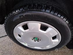 Nero Usata 2002 Skoda Fabia Comfort Due volumi | 2400 € (Molto cara)