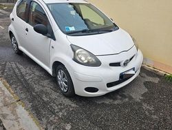 Bianco Usata 2011 Toyota Aygo Due volumi | 2700 € (Buon prezzo)
