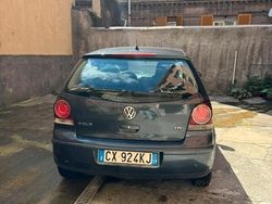 Grigio Usata 2005 VW Polo Tre volumi | 1200 € (Ottimo prezzo)
