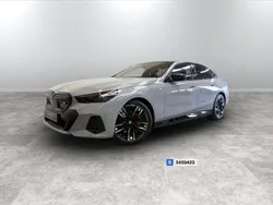 Brooklyn grey / metallizzato Usata 2023 BMW i5 M Sport Tre volumi | 96.215 € (Cara)