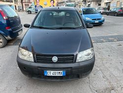 Usata 2005 Fiat Punto Classica Tre volumi | 1300 € (Buon prezzo)