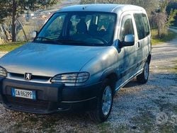 Grigio Usata 2002 Peugeot Partner Monovolume | 2200 € (Buon prezzo)