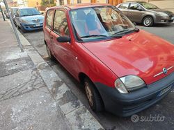 Rosso Usata 2006 Fiat 600 Due volumi | 1550 € (Buon prezzo)