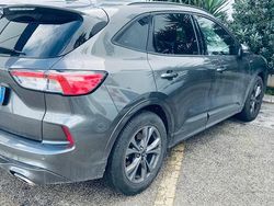 Grigio Usata 2022 Ford Kuga ST-Line SUV | 20.000 €