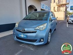 Azzurro Usata 2012 Toyota Verso-S Active Monovolume | 8900 € (Molto cara)