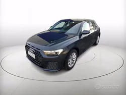 Grigio scuro metallizzato Usata 2024 Audi A1 Sportback Business Due volumi | 22.500 € (Super prezzo)