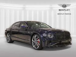 Dark sapphire Nuova 2024 Bentley Flying Spur Tre volumi | 324.000 €