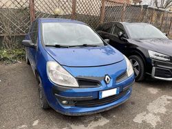 Usata 2006 Renault Clio III Tre volumi | 700 € (Super prezzo)