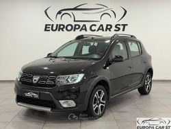 Nero Usata 2018 Dacia Sandero Stepway Tre volumi | 9900 € (Cara)