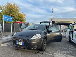 Grigio Usata 2010 Fiat Grande Punto Due volumi | 1800 € (Ottimo prezzo)