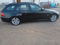 Nero Usata 2011 BMW 320 Station wagon | 5000 € (Buon prezzo)
