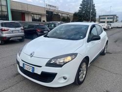 Bianco Usata 2011 Renault Mégane Tre volumi | 3990 € (Buon prezzo)
