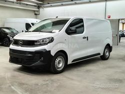 Bianco Nuova 2025 Opel Vivaro S Monovolume | 29.500 € (Cara)