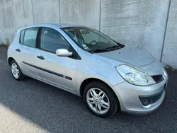 Argento Usata 2005 Renault Clio II Tre volumi | 1700 € (Buon prezzo)