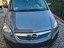 Grigio Usata 2012 Opel Zafira Monovolume | 3500 € (Super prezzo)