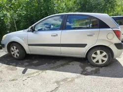 Argento Usata 2006 Kia Rio 2 Tre volumi | 2000 €
