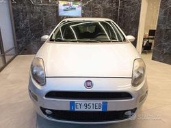 Grigio Usata 2014 Fiat Punto Young Tre volumi | 4499 € (Ottimo prezzo)