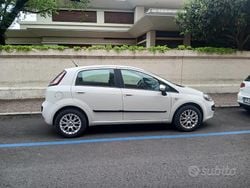 Usata 2010 Fiat Grande Punto Due volumi | 3700 € (Cara)