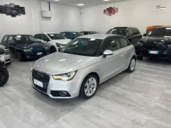 Argento Usata 2011 Audi A1 Ambiente Due volumi | 7900 € (Buon prezzo)