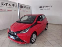 Rosso Usata 2016 Toyota Aygo X-play Due volumi | 8900 € (Buon prezzo)