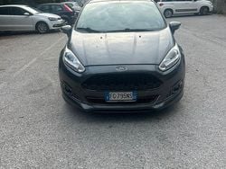 Grigio Usata 2017 Ford Fiesta ST-Line Tre volumi | 8900 € (Ottimo prezzo)