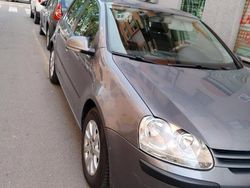Grigio Usata 2008 VW Golf V Comfortline Tre volumi | 4000 € (Molto cara)