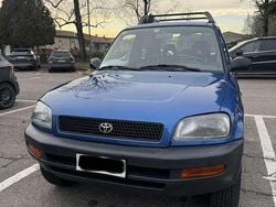 Usata 1997 Toyota RAV4 SUV | 9500 € (Molto cara)