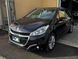 Blu Usata 2018 Peugeot 208 Due volumi | 9200 € (Buon prezzo)