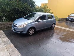 Grigio Usata 2008 Opel Corsa Tre volumi | 3300 € (Buon prezzo)