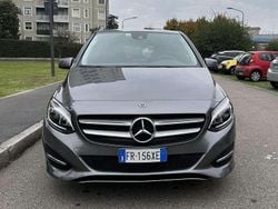 Grigio Usata 2018 Mercedes B180 Monovolume | 16.900 € (Buon prezzo)