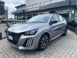 Grigio Nuova 2025 Peugeot 208 Style Due volumi | 17.490 € (Buon prezzo)