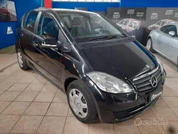 Usata 2009 Mercedes A160 Tre volumi | 3600 € (Buon prezzo)