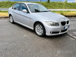 Usata 2009 BMW 320 Sport Line Tre volumi | 4600 € (Buon prezzo)