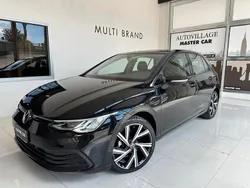 Nero Usata 2022 VW Golf VIII Tre volumi | 24.900 € (Buon prezzo)