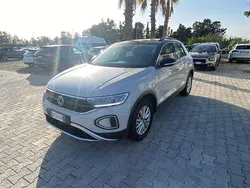 Beige Usata 2023 VW T-Roc Life SUV | 22.900 € (Buon prezzo)