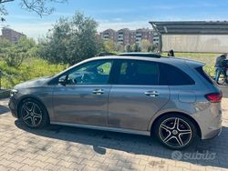 Usata 2023 Mercedes B180 Premium Monovolume | 30.000 € (Buon prezzo)