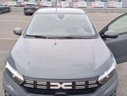 Grigio Usata 2023 Dacia Sandero Tre volumi | 13.500 €