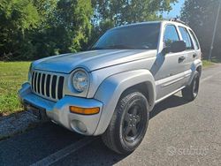 Grigio Usata 2003 Jeep Cherokee Limited SUV | 5200 € (Buon prezzo)