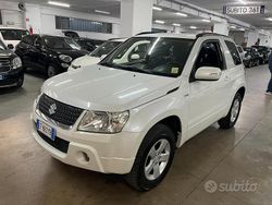 Bianco Usata 2011 Suzuki Grand Vitara SUV | 10.990 € (Buon prezzo)