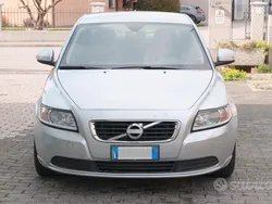Grigio Usata 2011 Volvo S40 Summum Tre volumi | 4500 €
