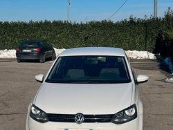 Bianco Usata 2012 VW Polo Comfortline Tre volumi | 6900 € (Buon prezzo)